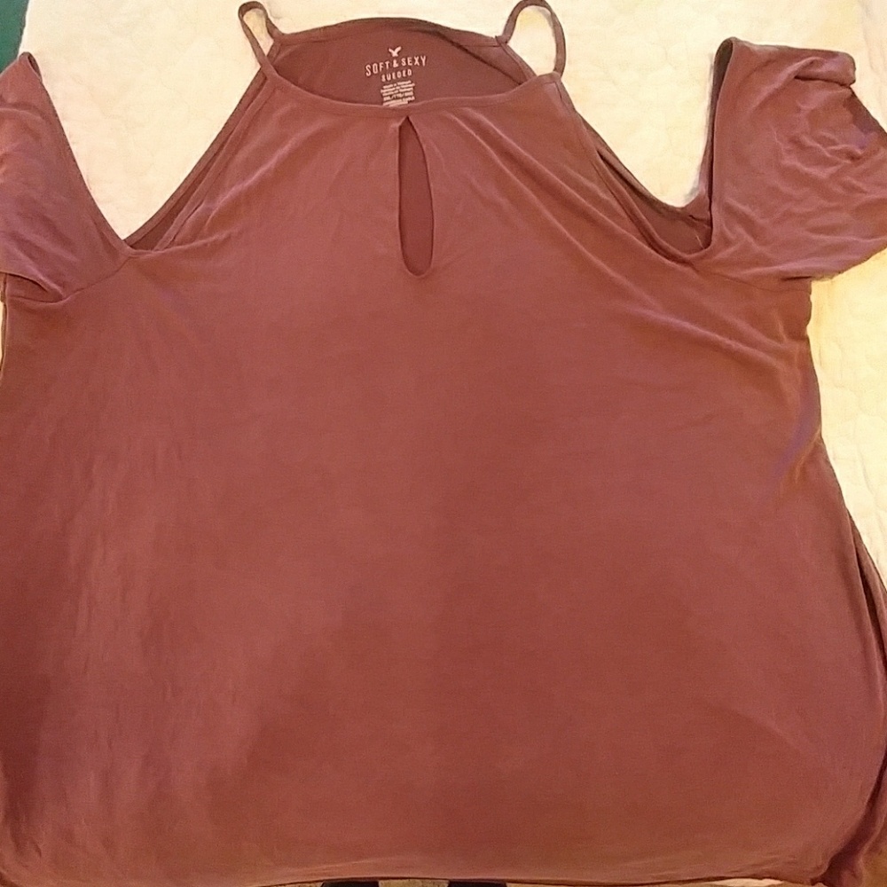 American eagle cold shoulder top